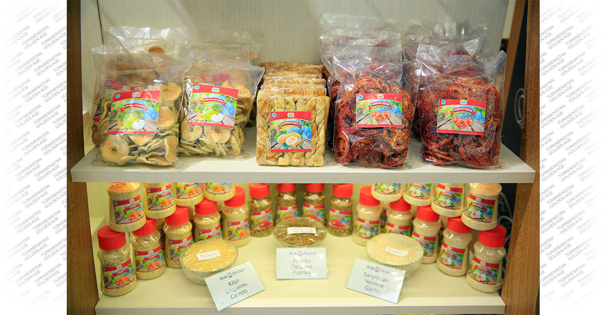 Halk hojalygynyň gazananlarynyň sergisi açyldy