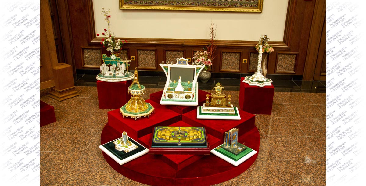 73 ýyldan soň: ýerli wagt bilen 1 sagat 12 minut 5 sekunt