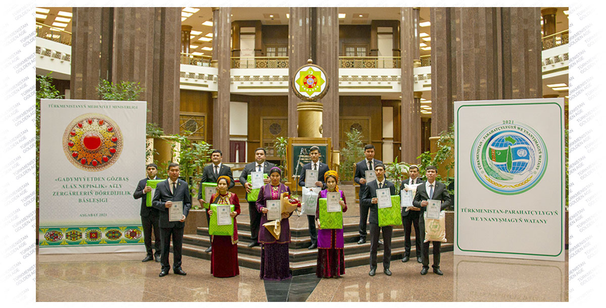 Украшения героини эпоса «Саятлы Хемра» признаны лучшими