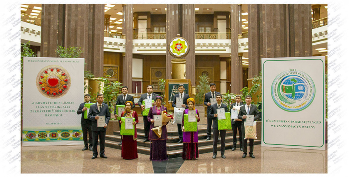 Jewelry of the heroine of the epic "Sayat and Hemra" was recognized as the best