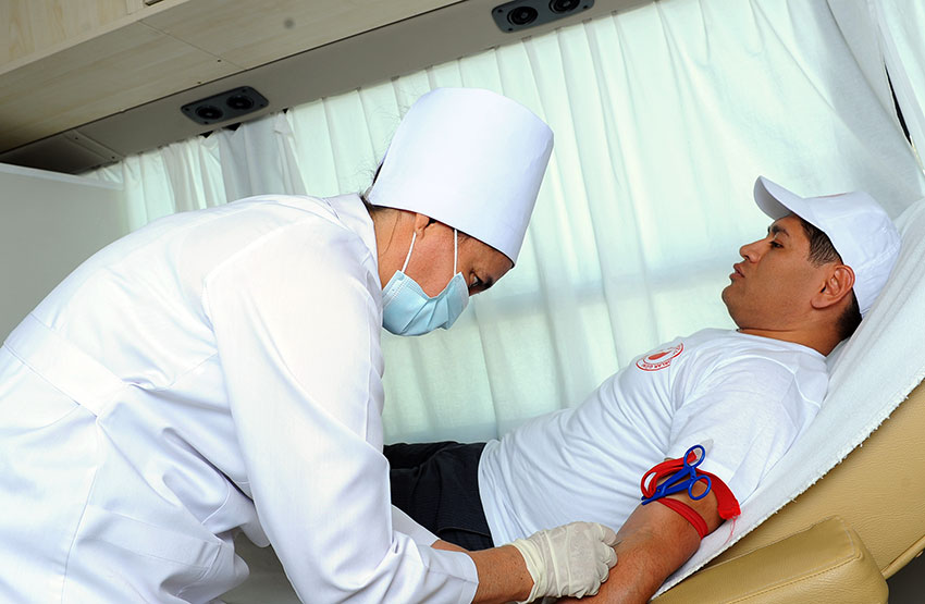 Türkmenistanyň Döwlet neşirýat gullugynyň Metbugat öýünde gan tabşyrmak çäresi geçirildi