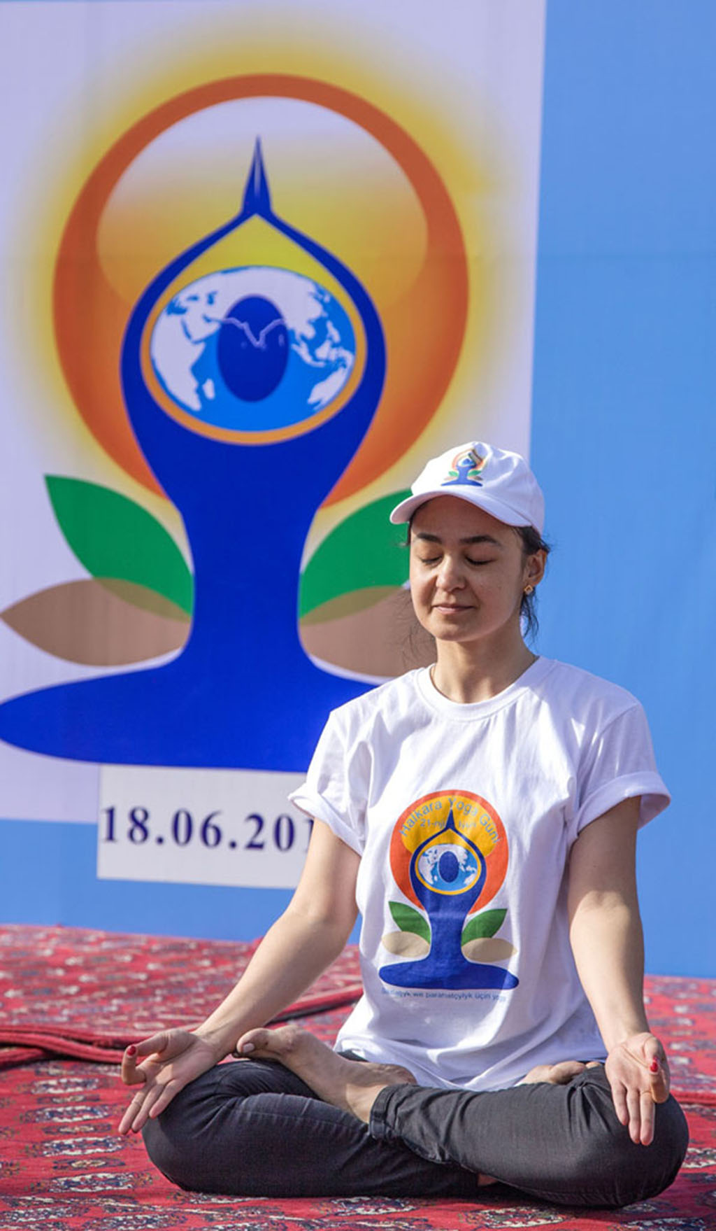 Massive yoga classes were held in Ashgabat