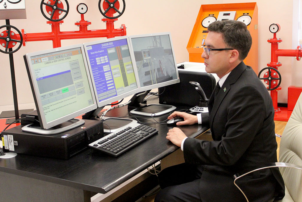 HNweGI-niň talyplary-patent alan ylmy işleriň awtorlary