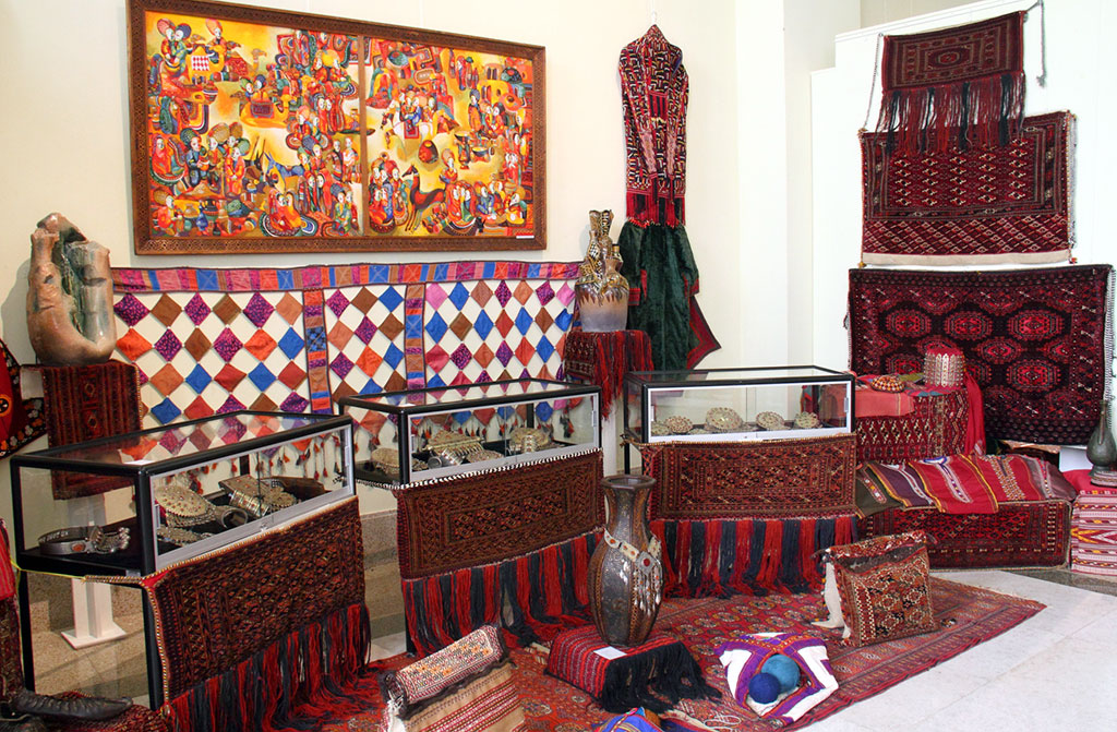 Aşgabatda geçirilýän Medeniýet hepdeliginiň ikinji gününde sergiler guraldy, sahna eserleri görkezildi