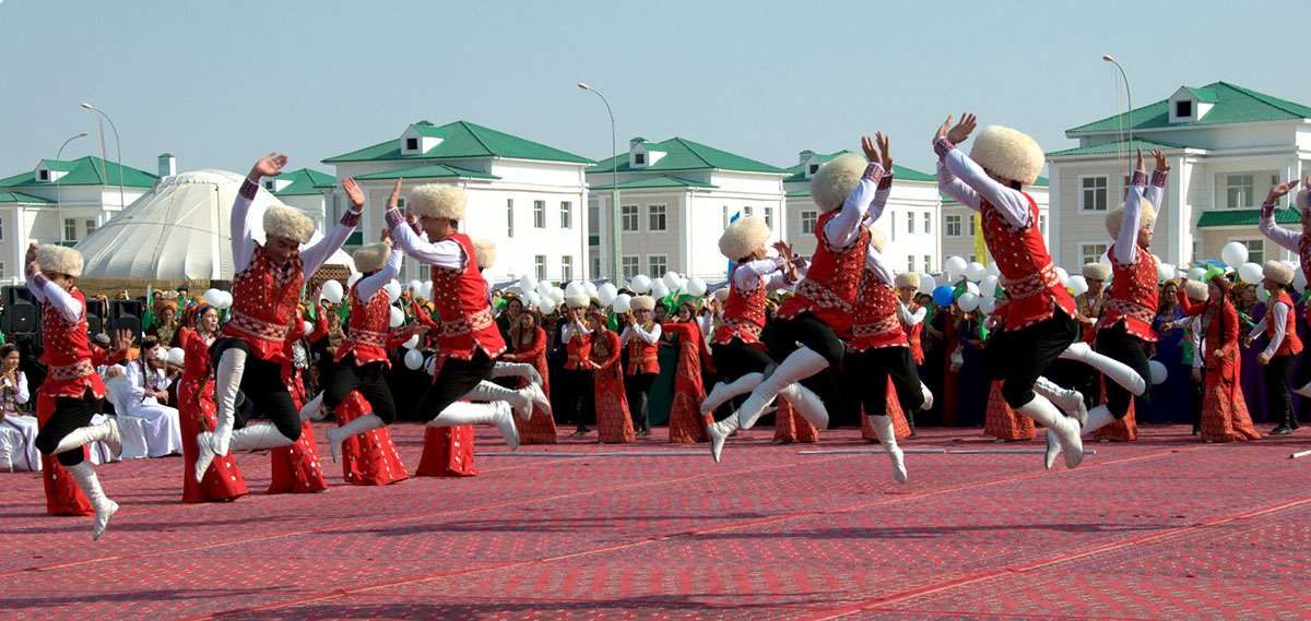 Türkmen paýtagtynda täze binalaryň açylyş dabaralary