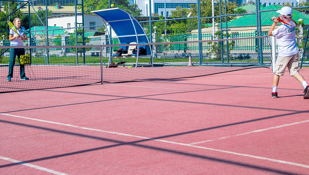 Representatives of the UN agencies and different organizations take part in sports event