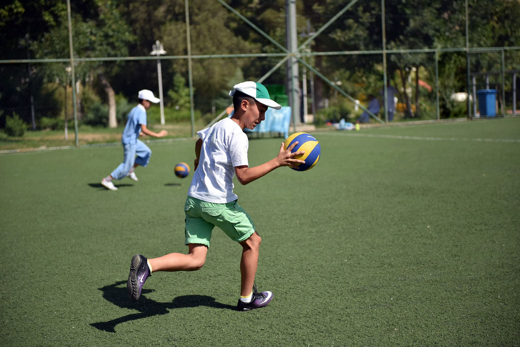 Çagalaryň Gökderedäki tomusky dynç alyşy döredijilikde, şadyýanlykda we ruhubelentlikde geçýär