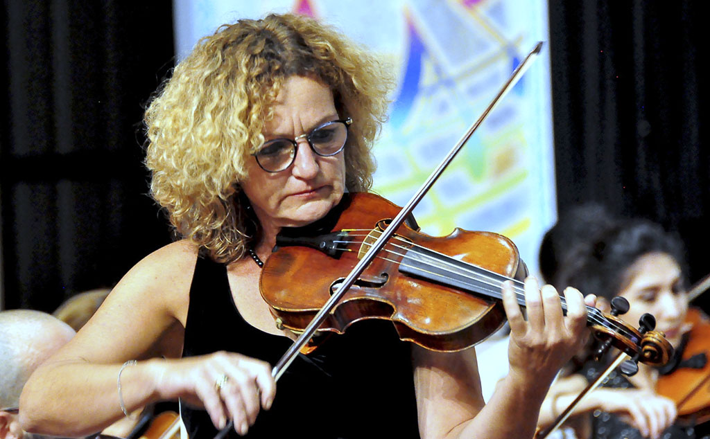 Aşgabatly tomaşaçylaryň öňünde „marimba ussady“ Hen Simbalista çykyş etdi