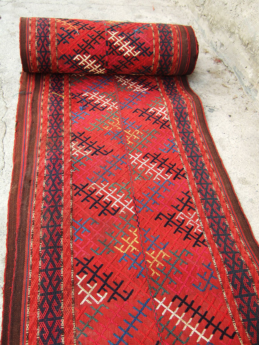 Haly sungatynyň naýbaşylarynyň syrly nyşanlary