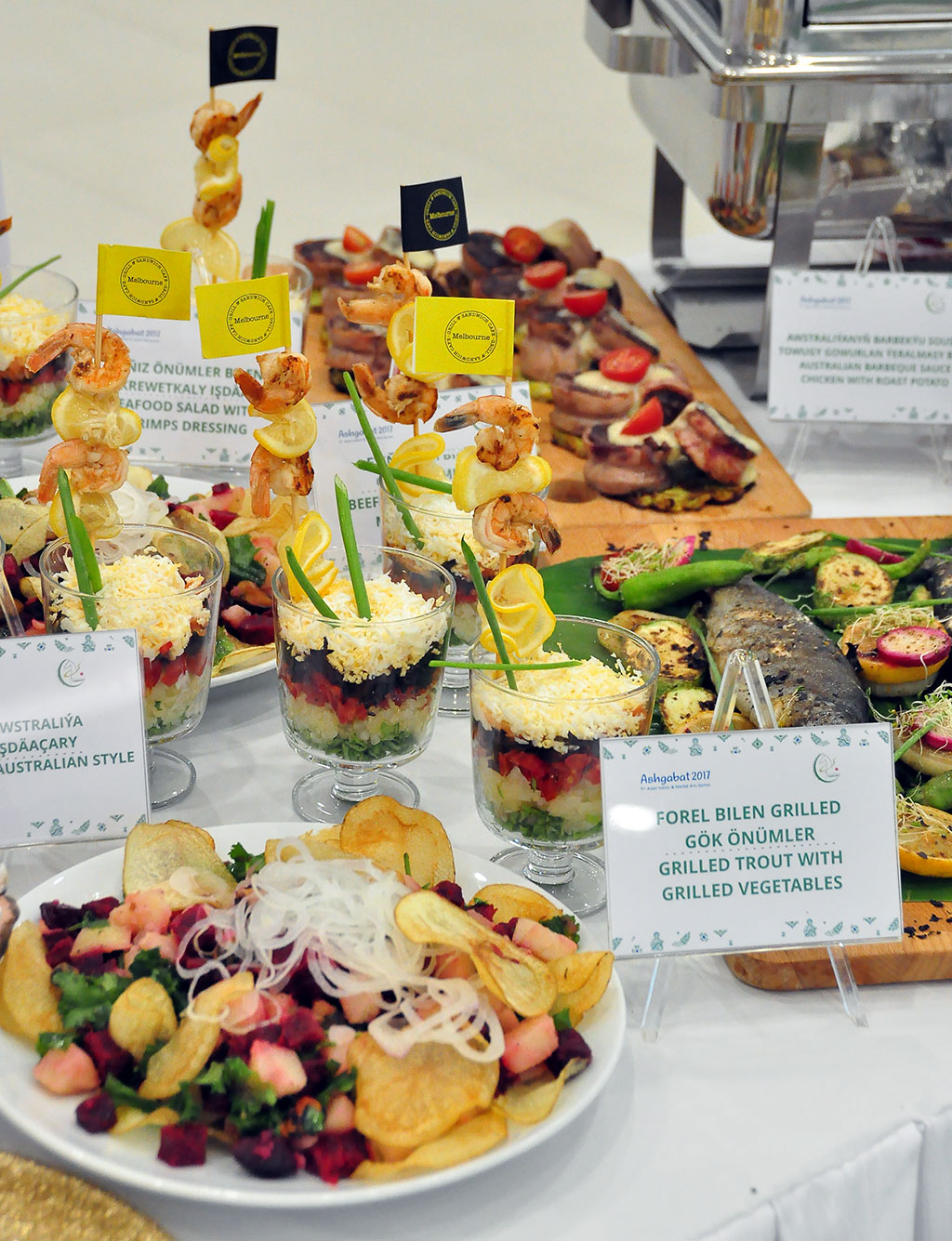 Президент Гурбангулы Бердымухамедов ознакомился с выставкой «Блюда Азиады 2017»