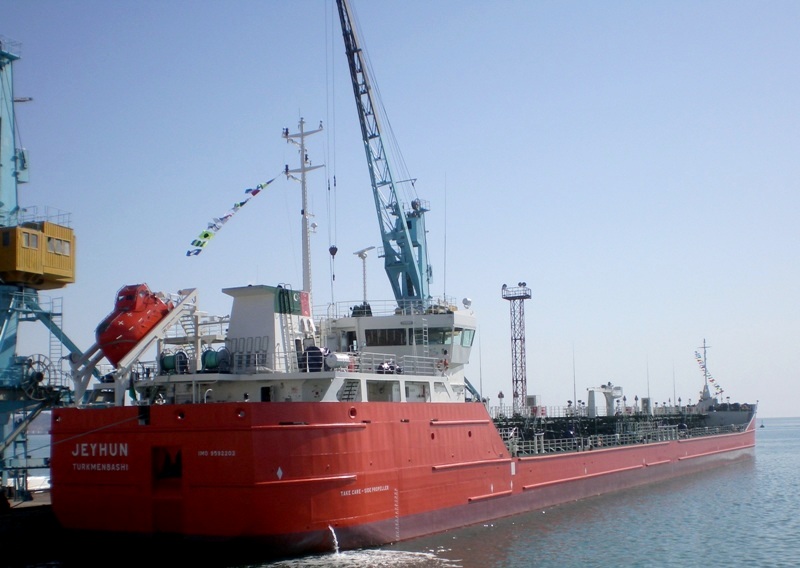 Chief mate of Jeyhun tanker ship Serdar Niyazmamedov is a representative of marine dynasty