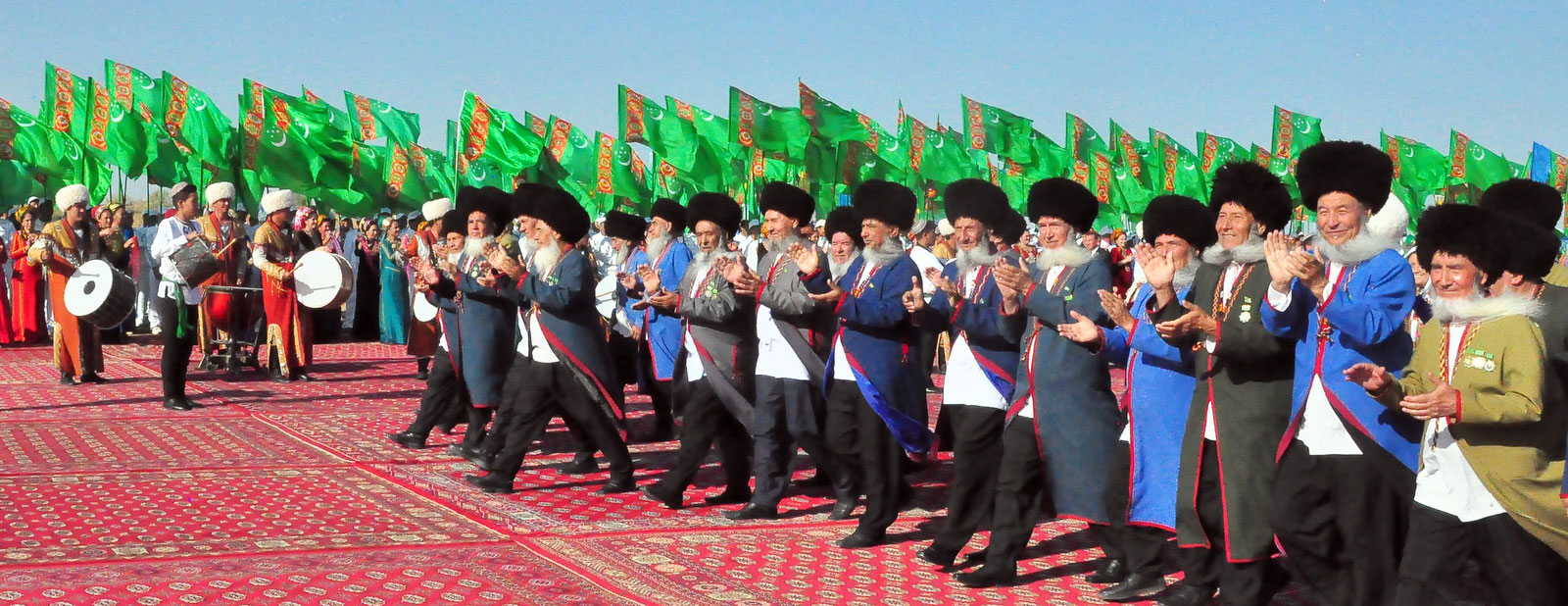 Большими торжествами отмечен 10-дневный отсчёт до открытия V Азиады