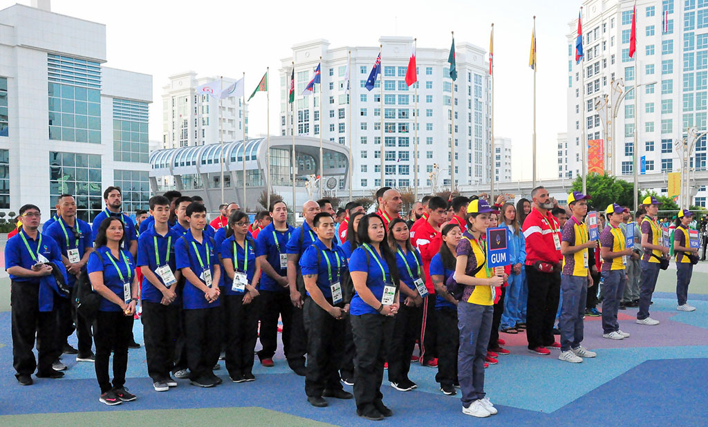 Aşgabadyň Olimpiýa şäherjiginde Aziada gatnaşýan ýurtlaryň 5-siniň baýdaklary galdyryldy