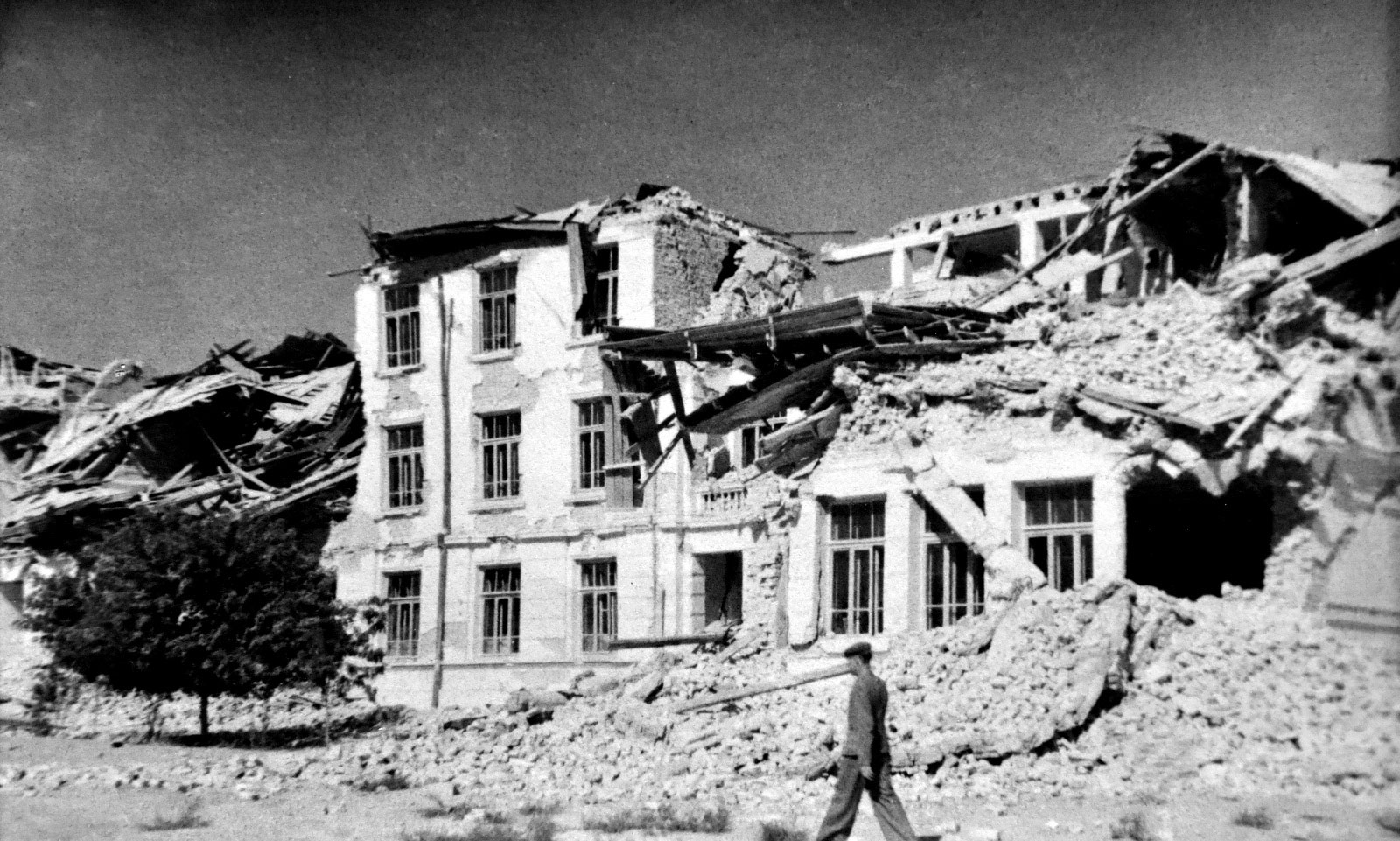 Aşgabat ýer titremesiniň pidalaryna bagyşlanan sergi