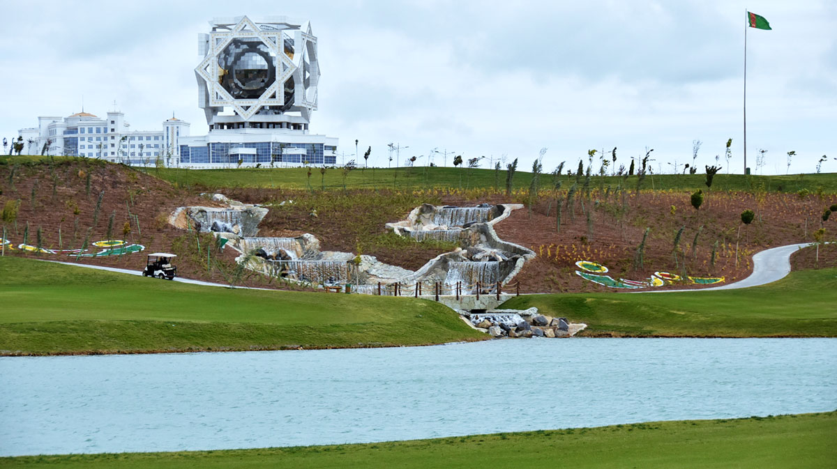 Word’s golf stars hold demonstration tournament in Ashgabat 