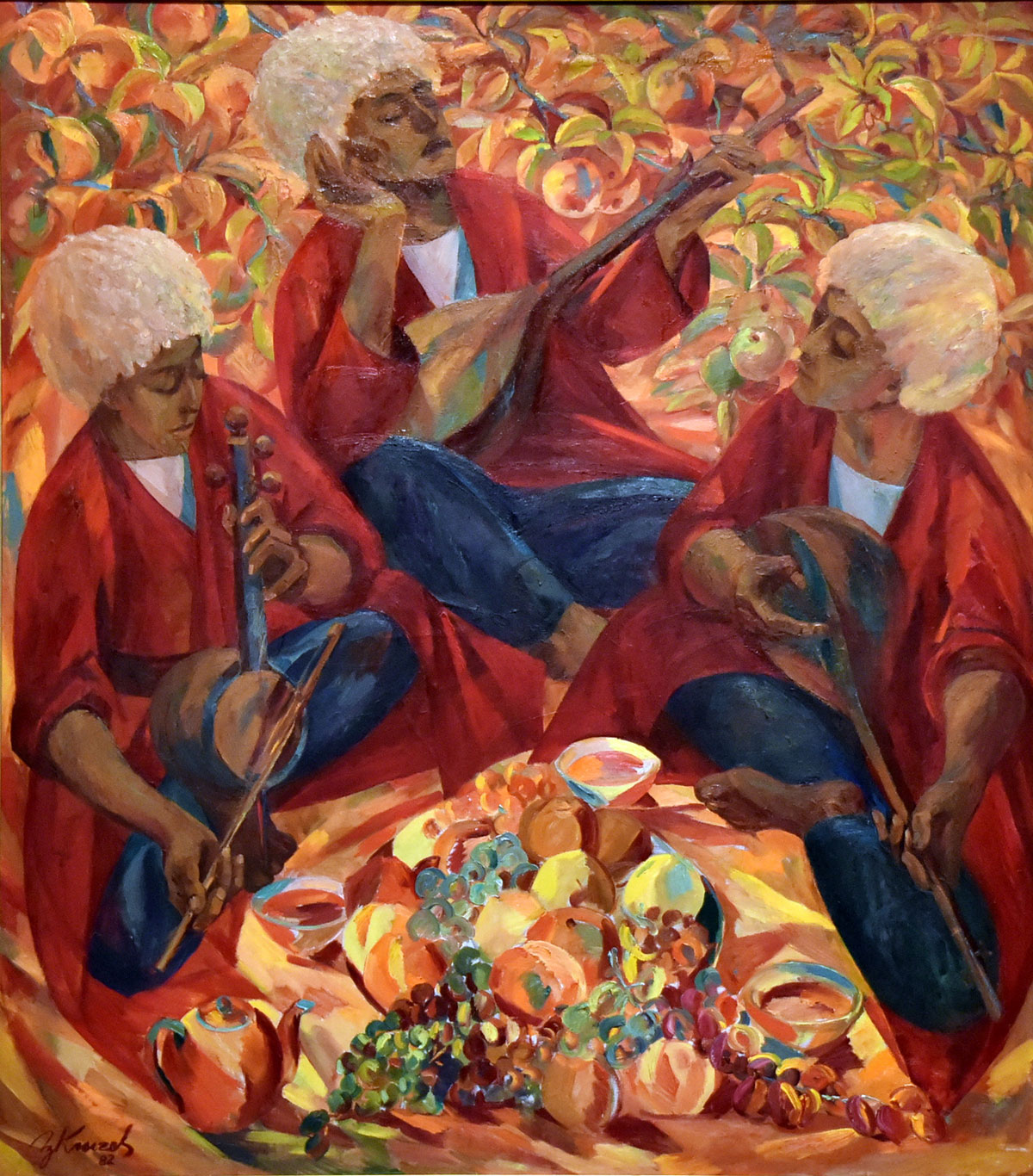 Тематическая экспозиция Музея ИЗО передаёт атмосферу всенародного праздника