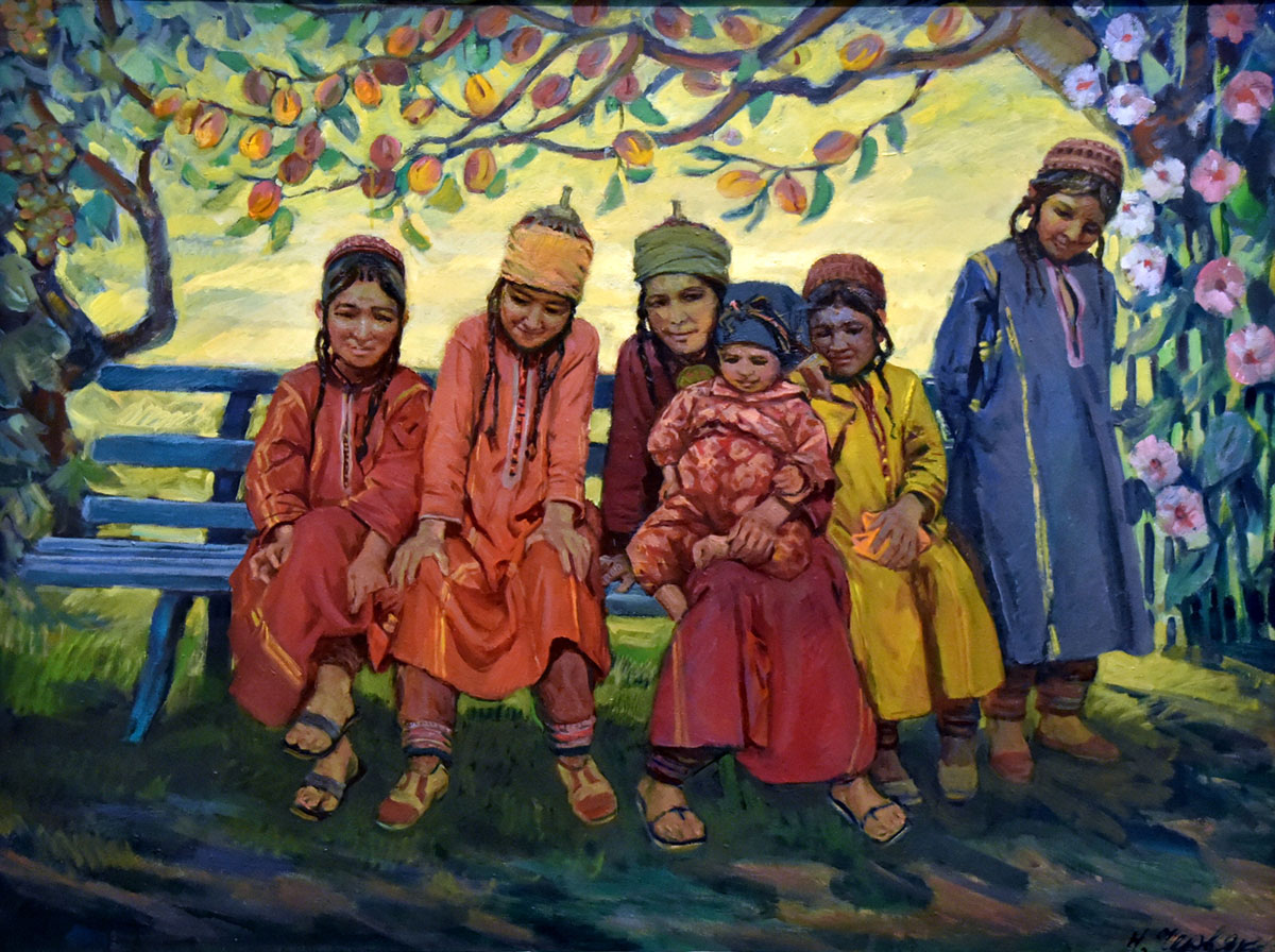 Тематическая экспозиция Музея ИЗО передаёт атмосферу всенародного праздника