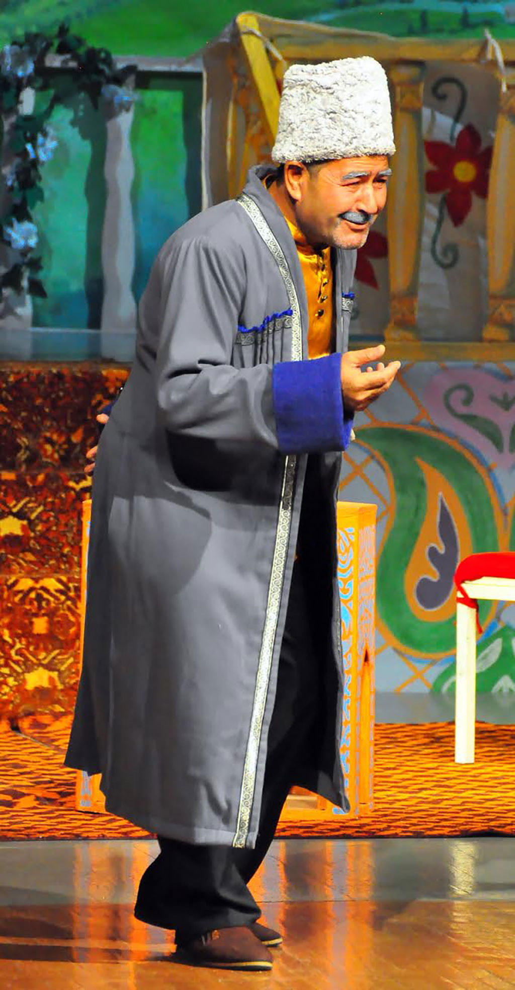 Gurjak teatry täze möwsümde „Arşyn mal alany“ görkezdi