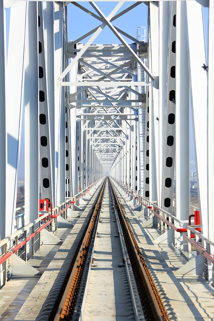 Japanese television reporters travels by Turkmenistan railroads