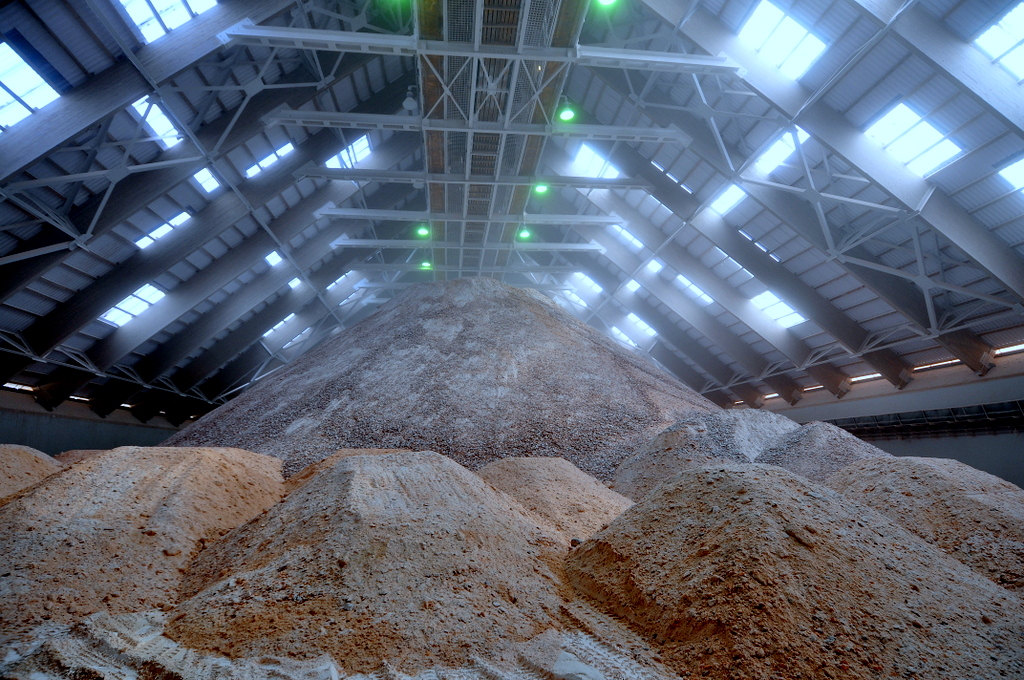 С пуском Гарлыкского калийного комбината сельхозпроизводители получили около 10 тысяч тонн высококачественных удобрений