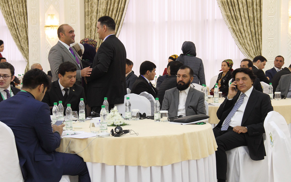 Ashgabat business forum focuses on strengthening interregional partnership