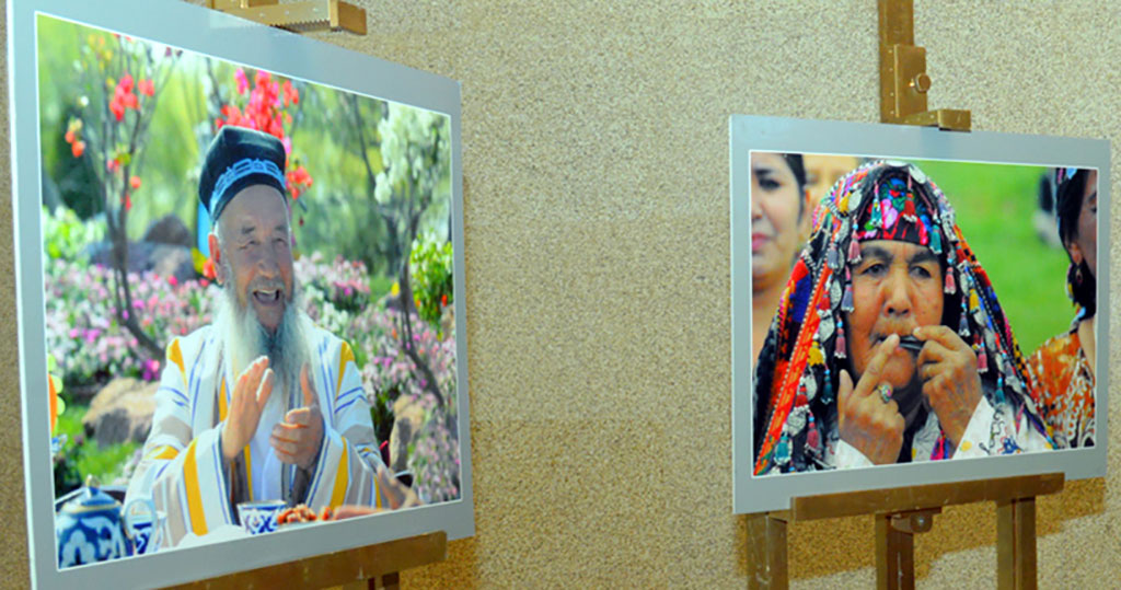 Узбекские фотохудожники познакомили ашхабадцев с полифонией традиций своей родины