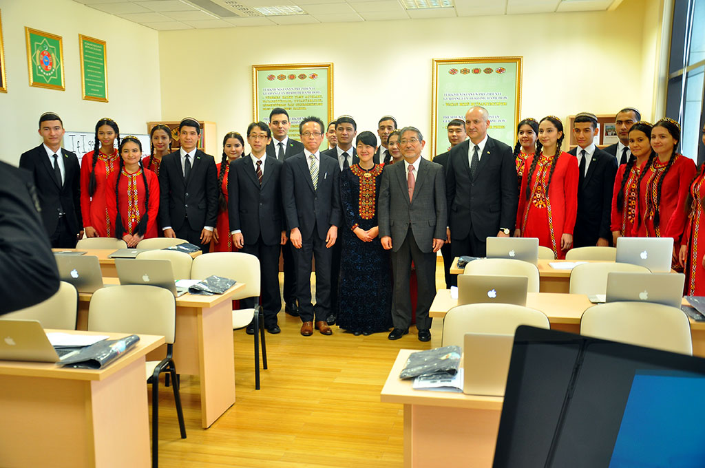 Подписан Меморандум об академическом обмене студентами между МУГНиР и Токийским университетом международных исследований