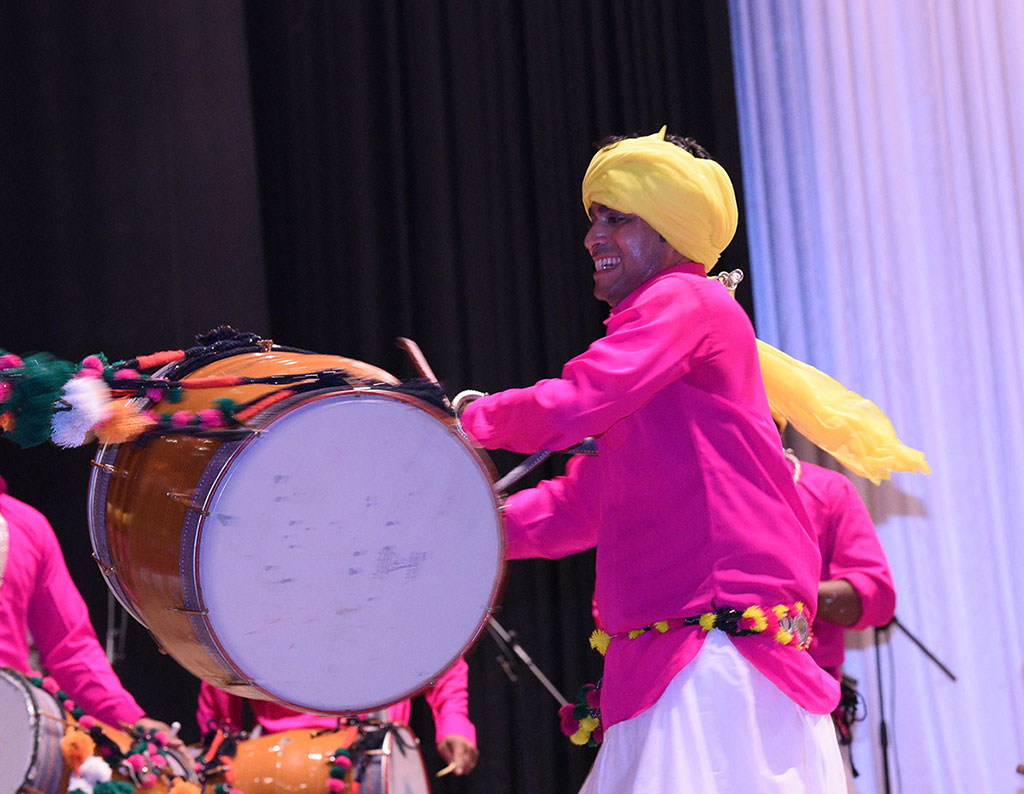 Aşgabatlylar «Nepangar Jagruti Kala Kendra» hindi tans toparynyň döredijiligi bilen tanyşdylar