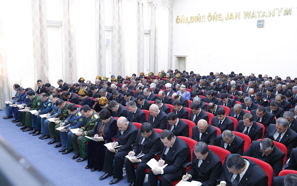 Türkmenistanyň Ministrler Kabinetiniň göçme mejlisi