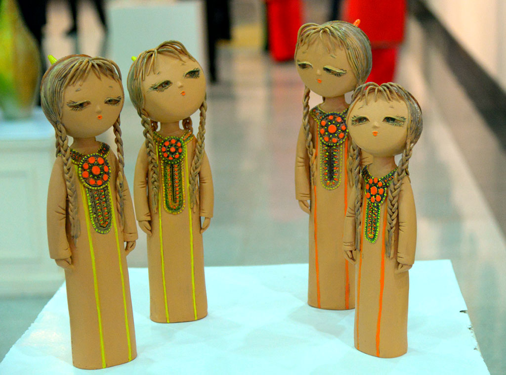 Çeperçilik akademiýasyndaky sergi: külallyk eserleriniň  we gözel pursatlaryň sazlaşygy