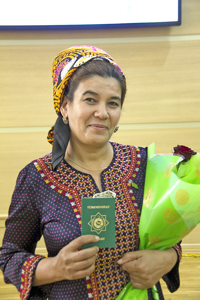 The ceremony of handing passports to new citizens of the country