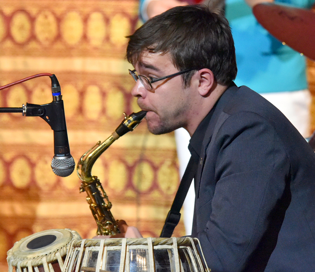 Рождественский подарок преподнесли ашхабадцам американские музыканты и студенты ТНК