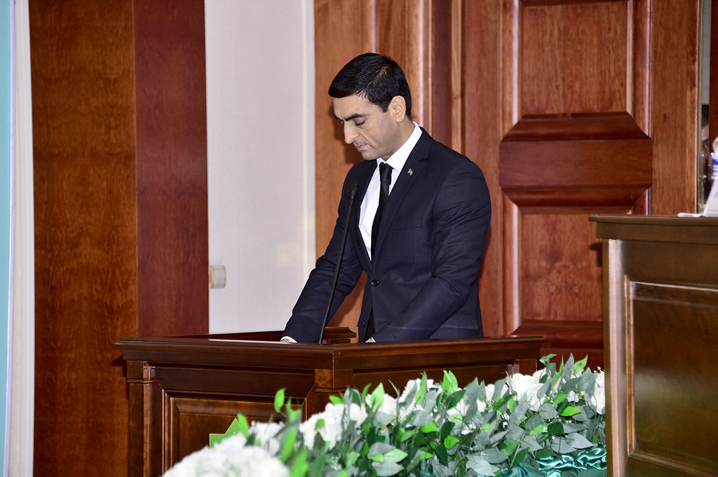Aşgabatda döwlet gurluşyny, hukuk ulgamyny ösdürmek meselelerine bagyşlanan maslahat geçirildi   
