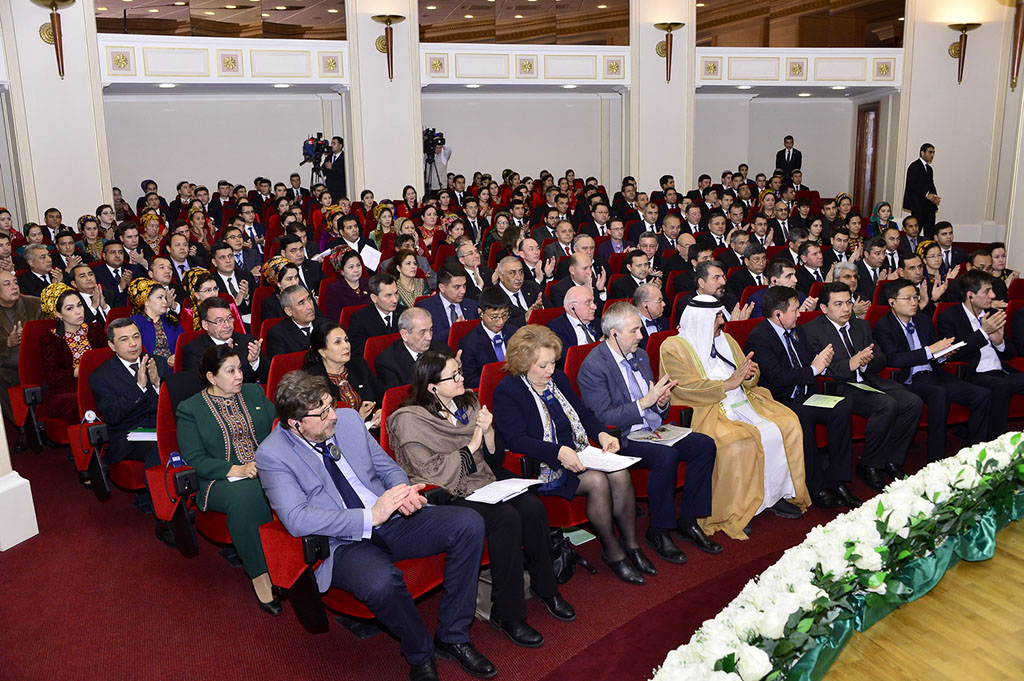 Aşgabatda döwlet gurluşyny, hukuk ulgamyny ösdürmek meselelerine bagyşlanan maslahat geçirildi   