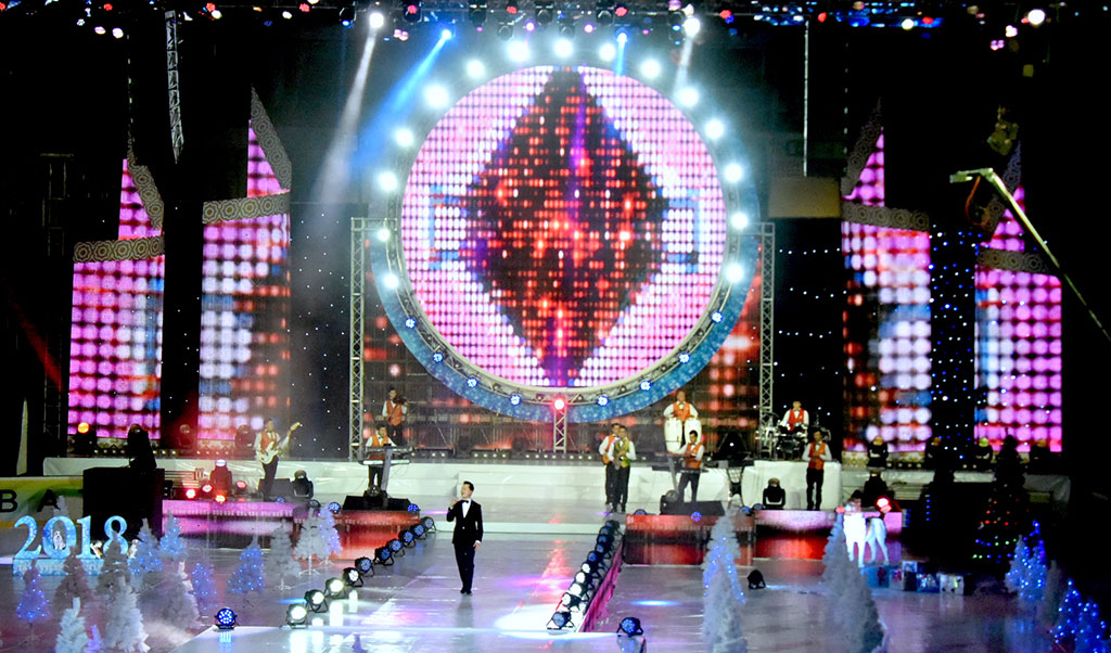 Ашхабадские меломаны тепло приняли дебютное выступление нового состава прославленной группы «Гунеш»