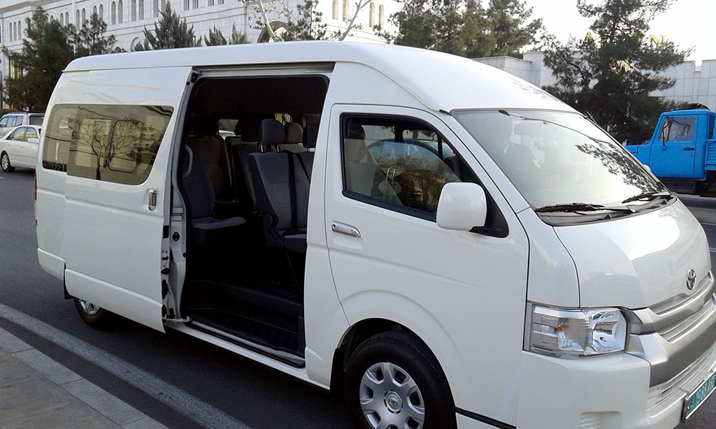 Автотранспортное хозяйство столицы пополнили микроавтобусы «Toyota Hiace» 