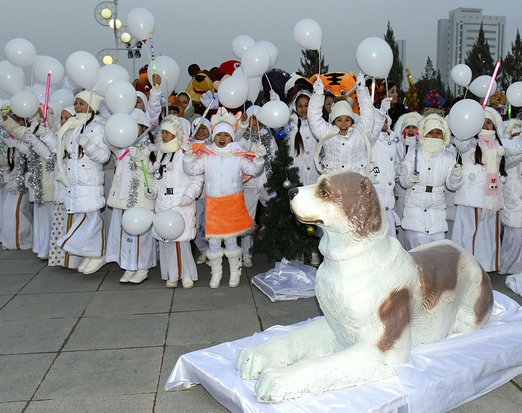 Министерство образования подготовило насыщенную программу зимнего отдыха школьников