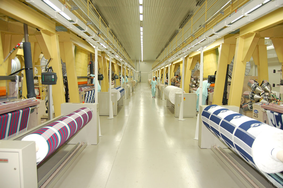Textile industry: high technology and orientation to the export