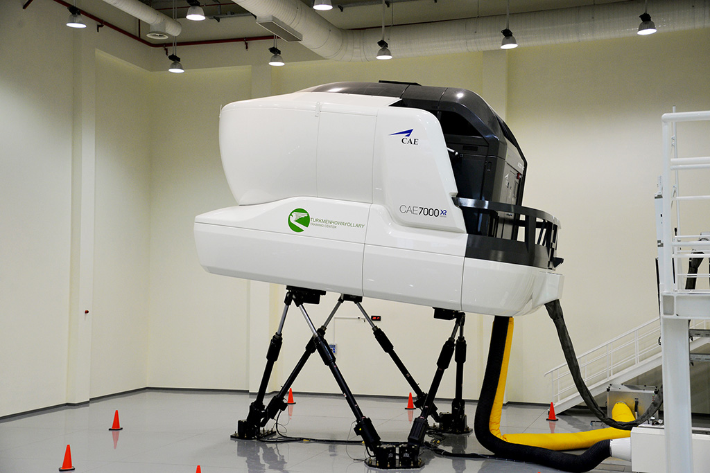 В Школе подготовки авиационного персонала Службы «Туркменховаёллары» обучение ведётся по стандартам ИКАО