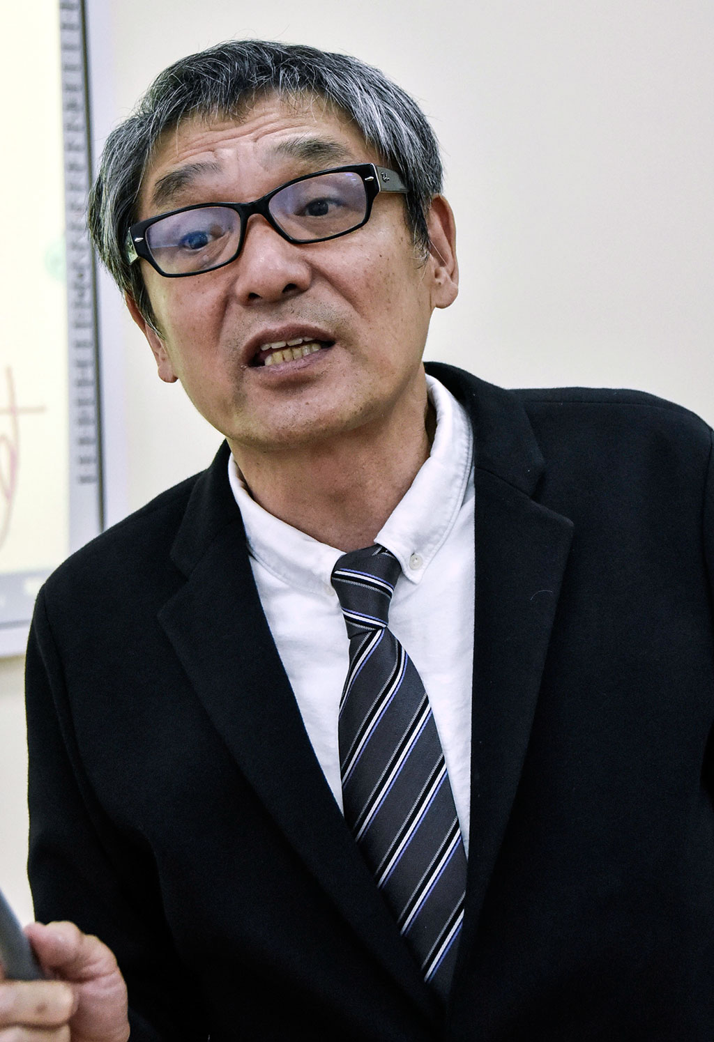 Students of the University of Engineering and Technology showed an interest in foreign poetry