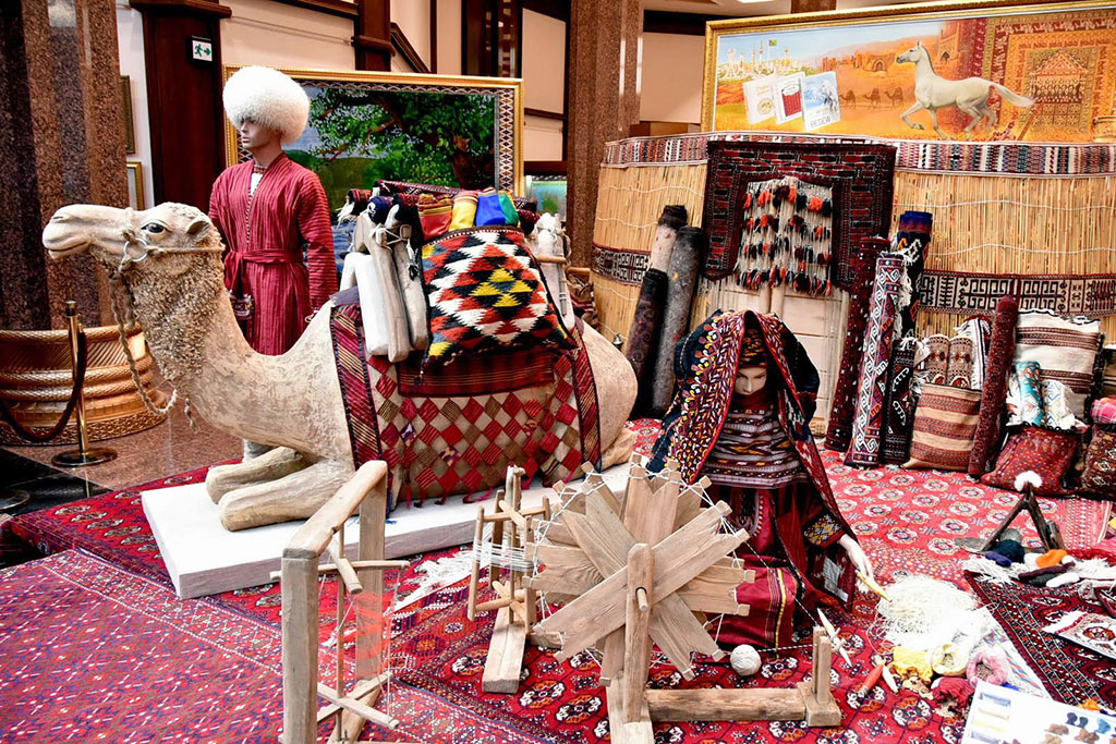 Экспозиция Главного музея посвящена истории Великого Шёлкового пути