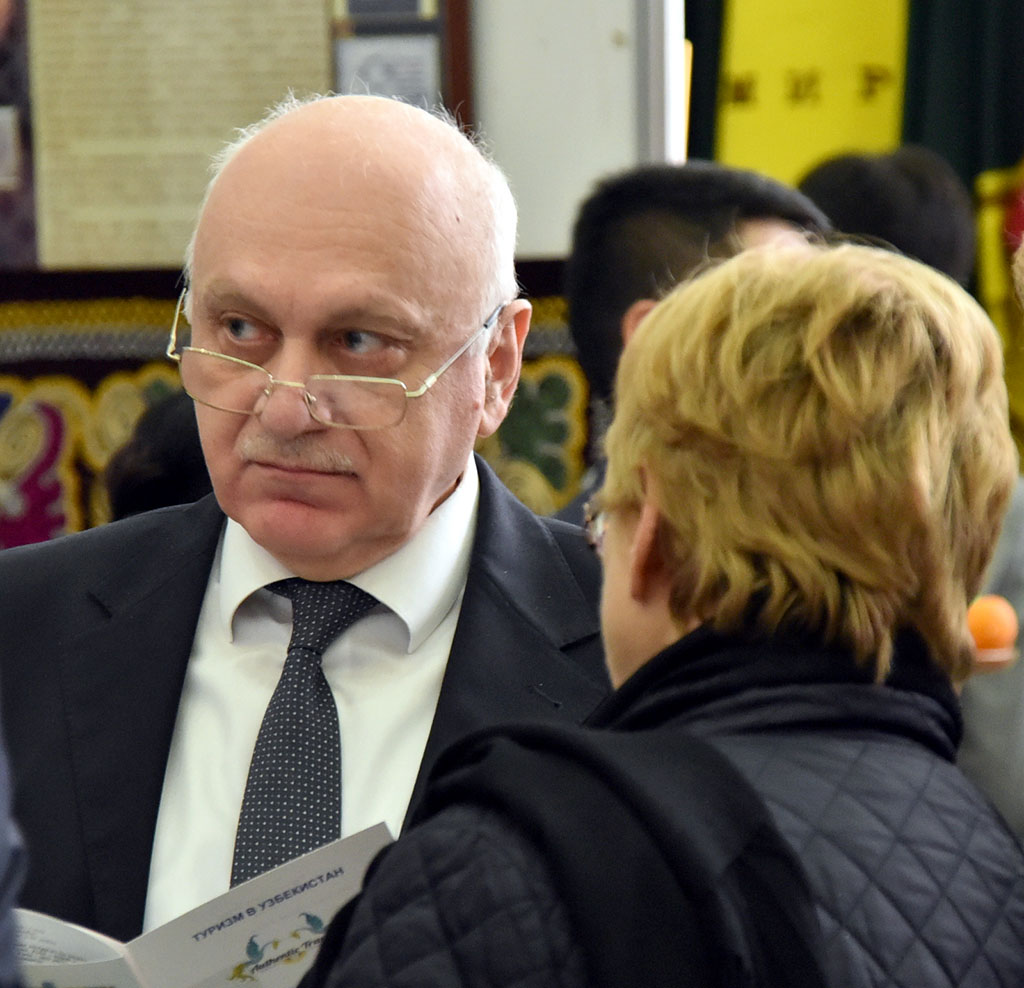 Participants of the forum discuss the role of Turkmenistan in restoration of the Silk Route in new format