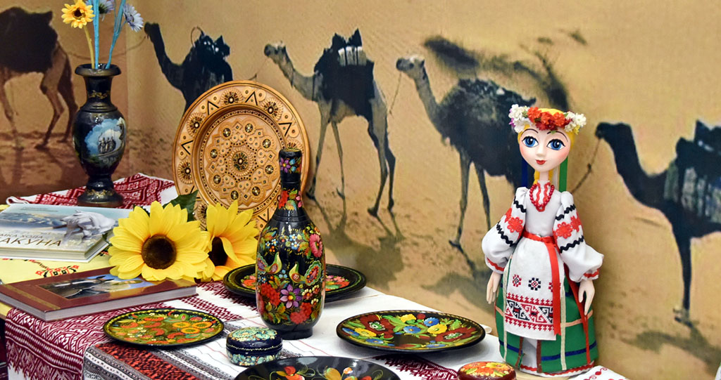 Participants of the forum discuss the role of Turkmenistan in restoration of the Silk Route in new format