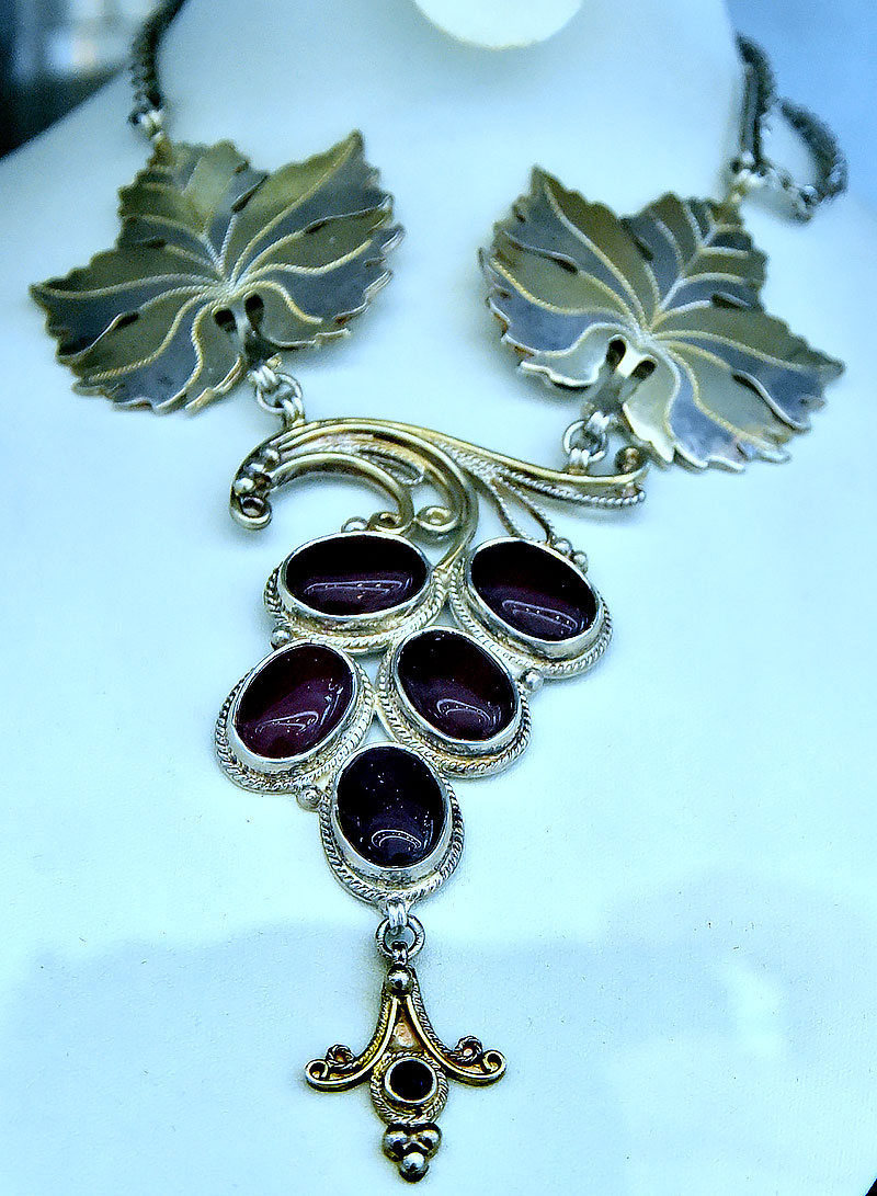 В честь женщин - банковских служащих прозвучали музыкальные и поэтические произведения