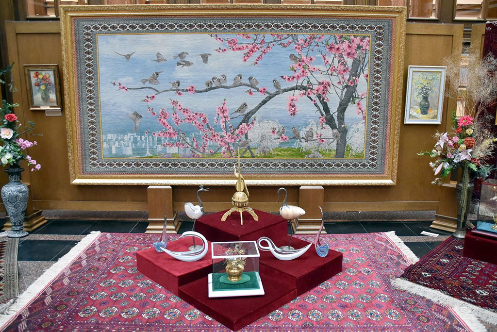 Türkmenistanyň Döwlet muzeýinde Halkara zenanlar gününe bagyşlanan sergi açyldy