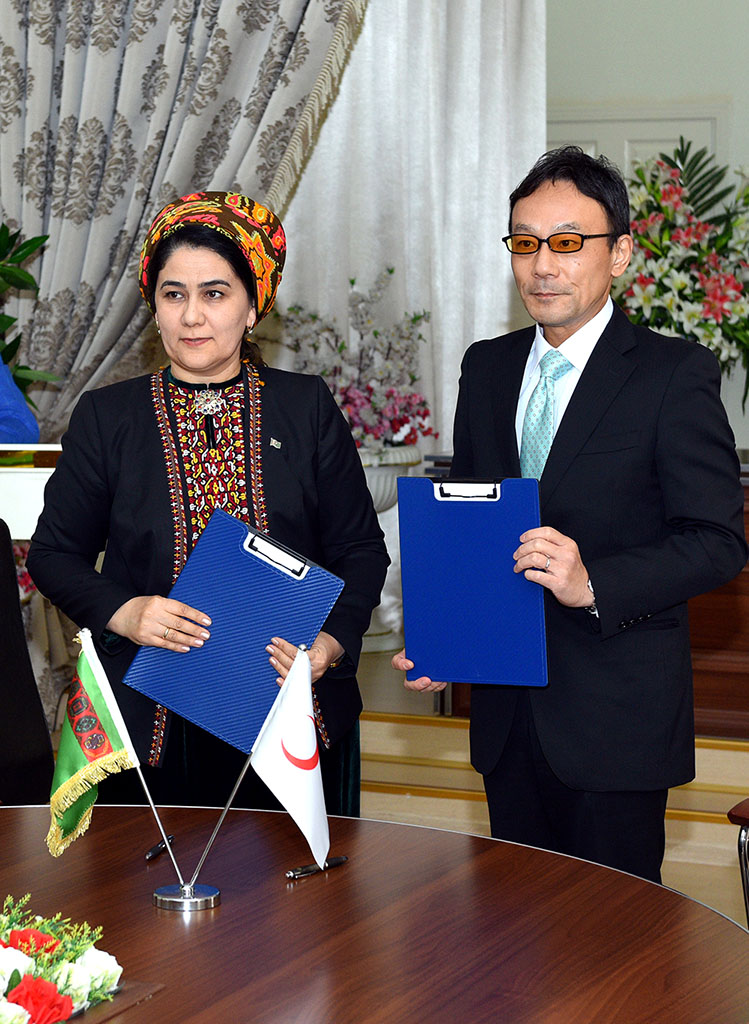 Agreement on professional training of children with disabilities at Turkmenbashy boarding school is signed