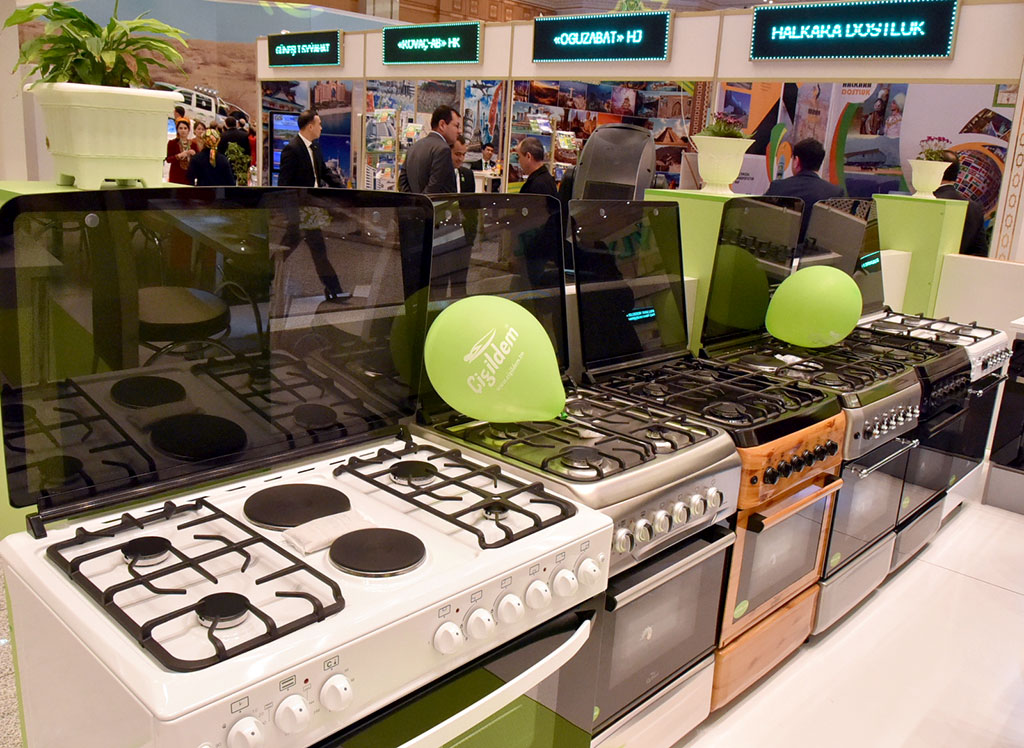 В Ашхабаде проходит смотр достижений туркменских предпринимателей