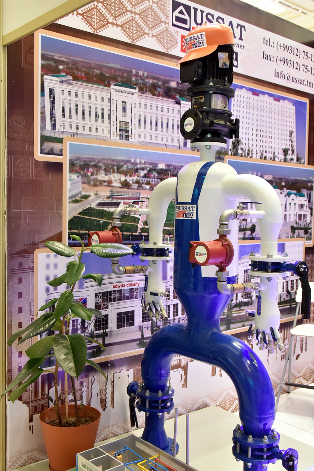 Участникам выставки предпринимателей вручены дипломы и сертификаты 