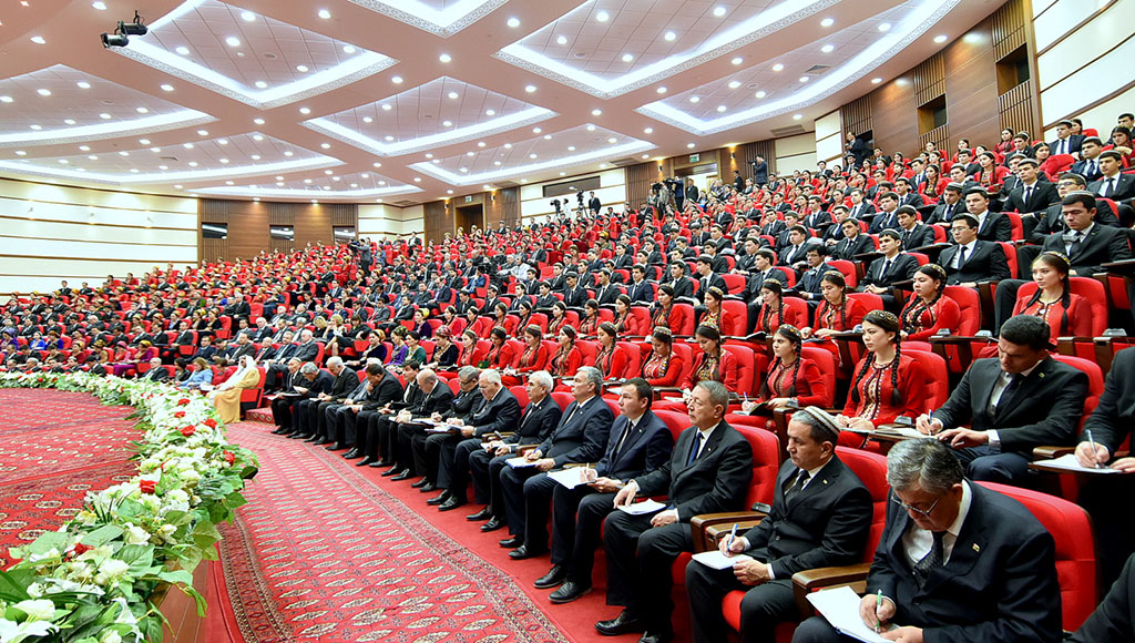 Halkara gatnaşyklary institutynyň döredilen senesi mynasybetli maslahat