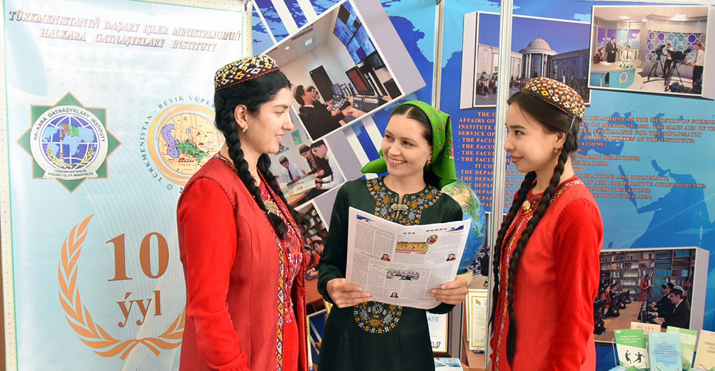 Halkara gatnaşyklary institutynyň döredilen senesi mynasybetli maslahat